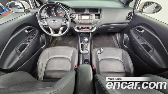 Kia Pride — интерьер