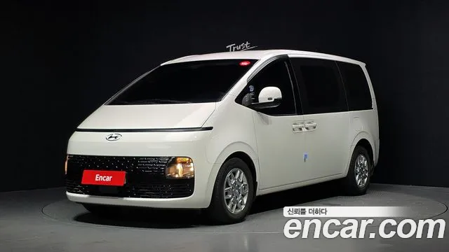 Hyundai Staria