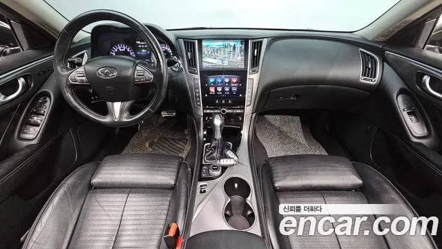Infiniti Q50 — интерьер