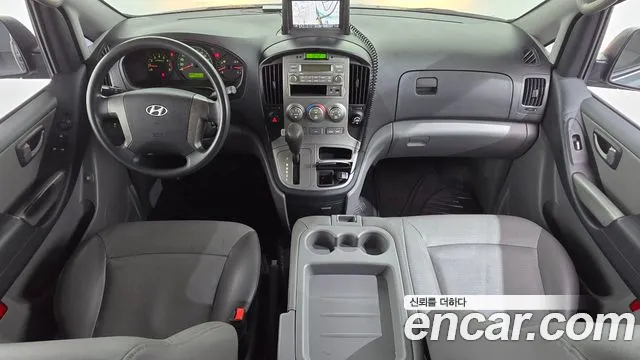 Hyundai Starex — интерьер