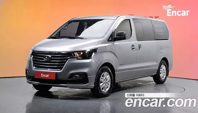 Hyundai Starex