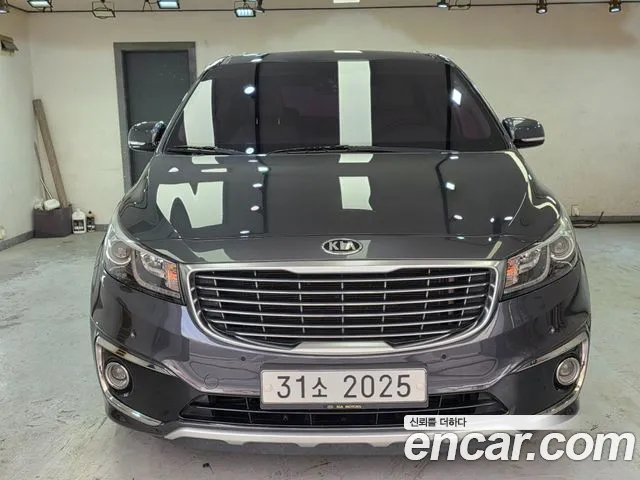 Kia Carnival — экстерьер