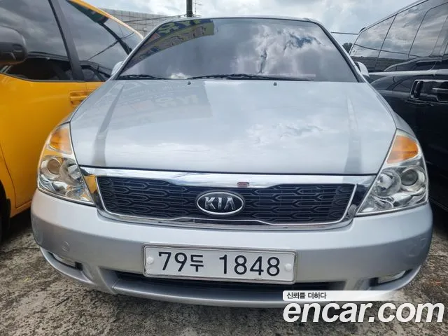 Kia Carnival — экстерьер