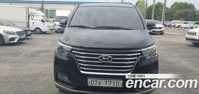 Hyundai Starex