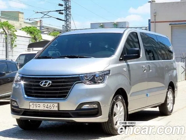 Hyundai Starex