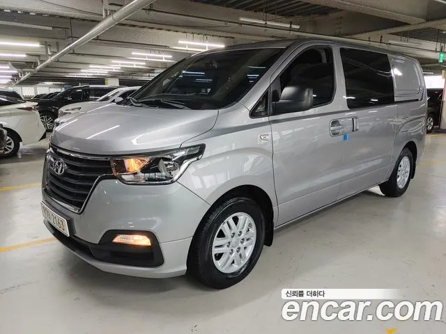Hyundai Starex
