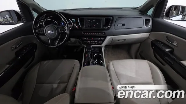 Kia Carnival — интерьер