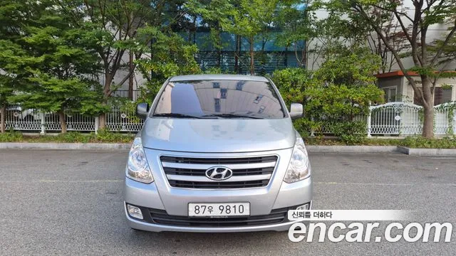 Hyundai Starex