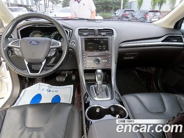 Ford Mondeo — интерьер