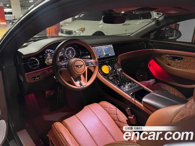 Bentley Continental — интерьер