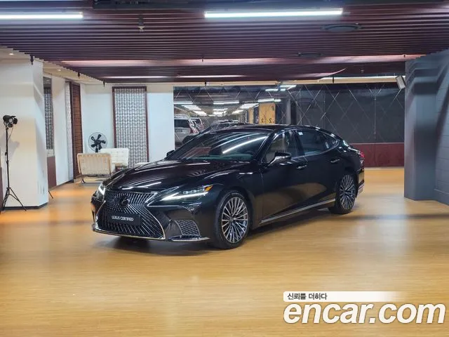 Lexus LS