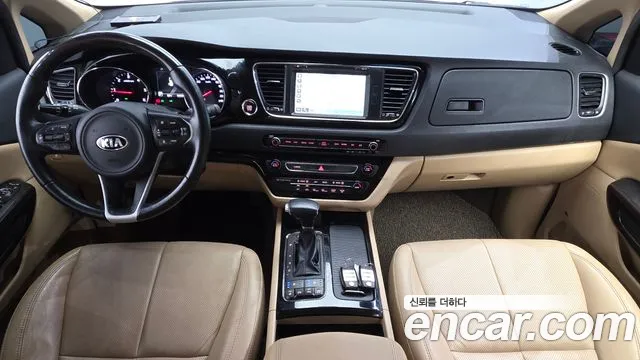 Kia Carnival — интерьер