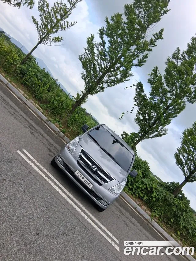 Hyundai Starex
