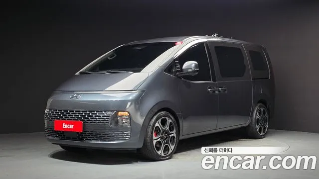 Hyundai Staria