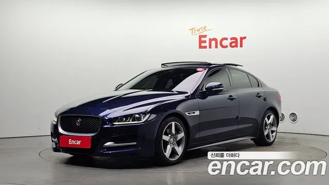 Jaguar XE