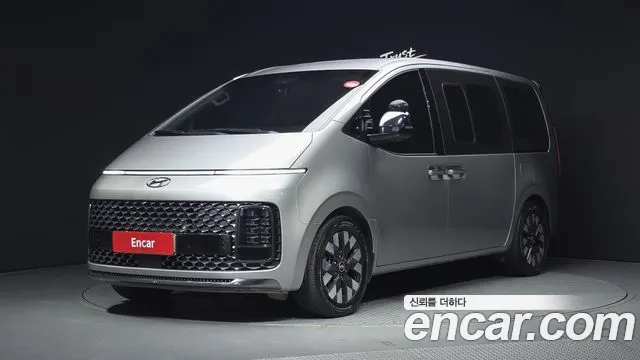 Hyundai Staria