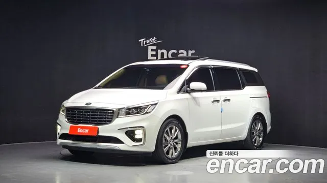 Kia Carnival — экстерьер