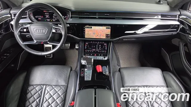 Audi S8 — интерьер