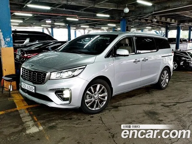 Kia Carnival — экстерьер