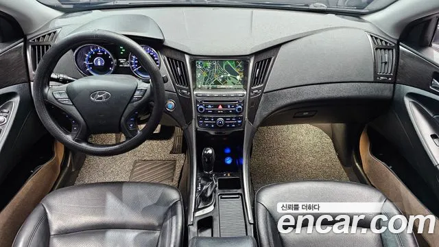 Hyundai Sonata — интерьер