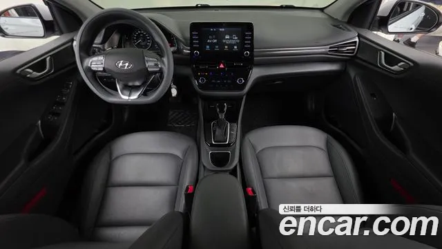 Hyundai Ioniq — интерьер