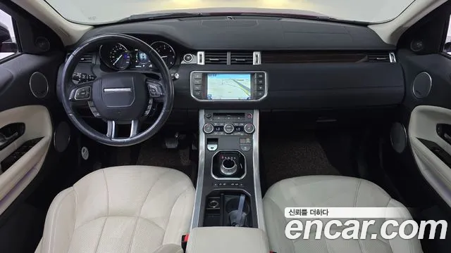 Land Rover Range Rover Evoque — интерьер