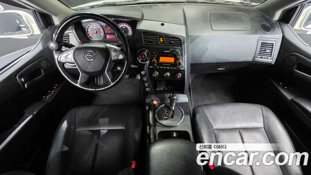 KG Mobility Korando — интерьер