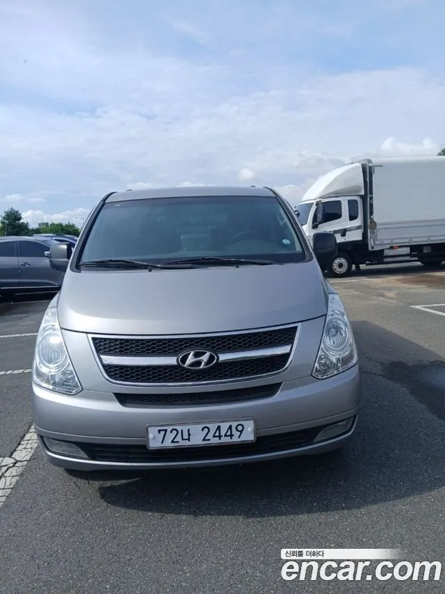 Hyundai Starex