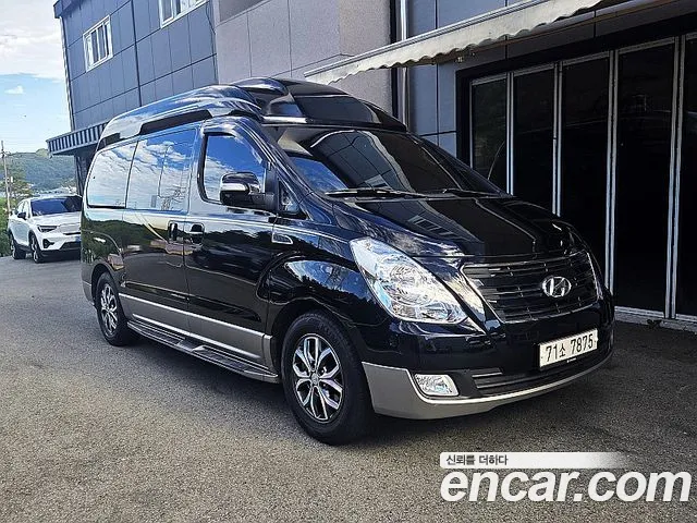 Hyundai Starex