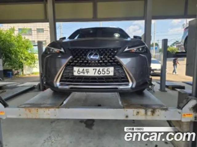 Lexus UX