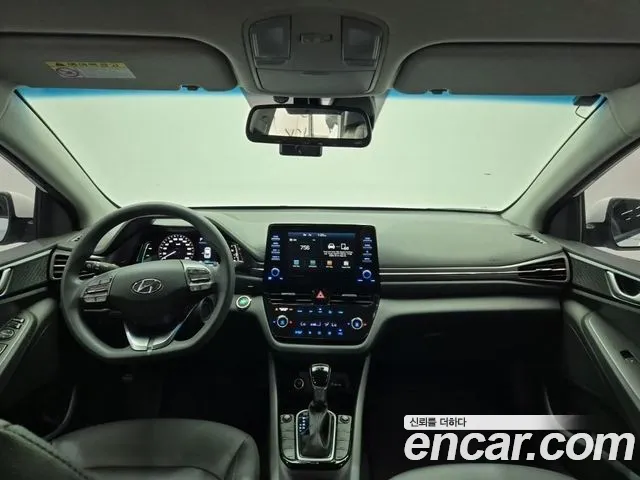 Hyundai Ioniq — интерьер