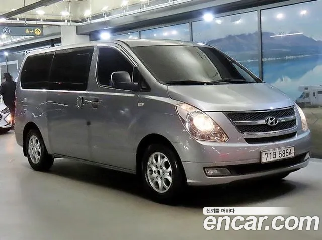 Hyundai Starex