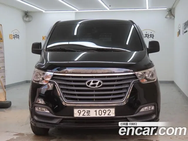 Hyundai Starex