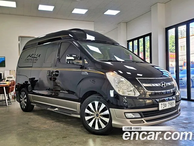 Hyundai Starex