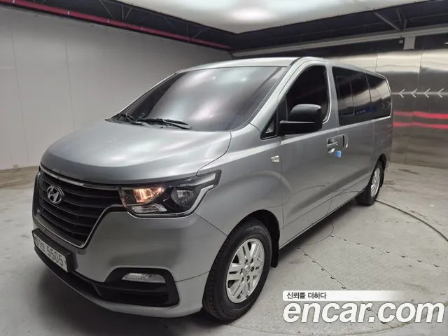 Hyundai Starex