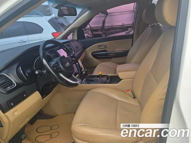 Kia Carnival — интерьер