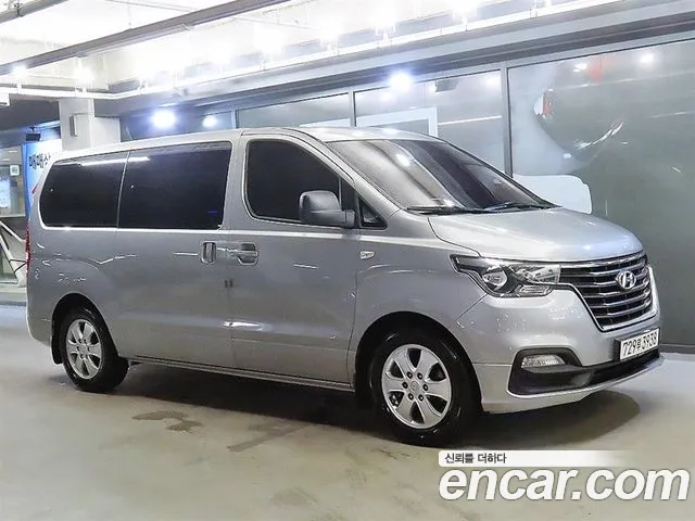 Hyundai Starex