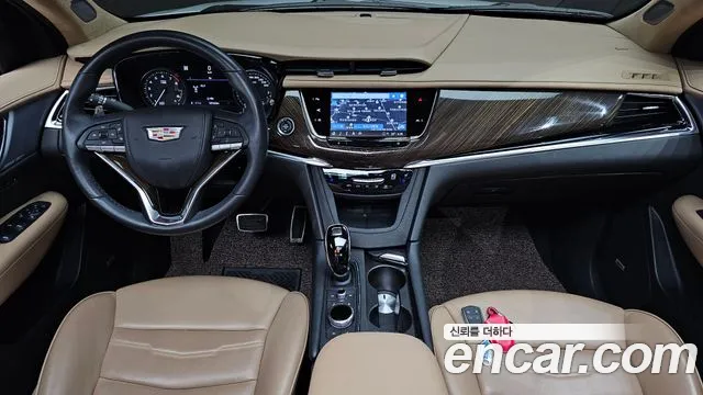 Cadillac XT6 — интерьер