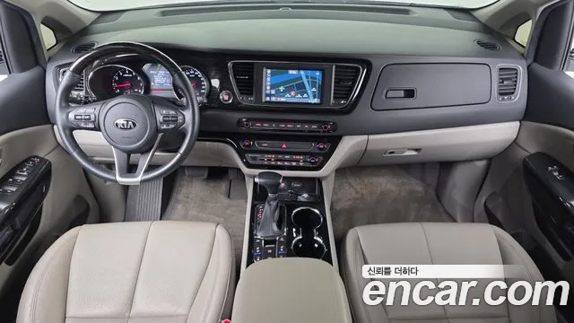 Kia Carnival — интерьер