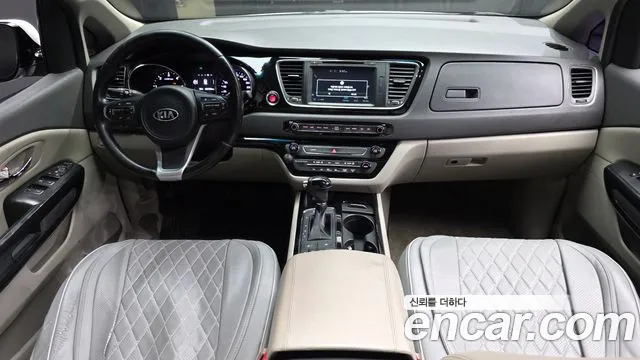 Kia Carnival — интерьер
