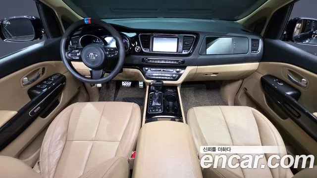 Kia Carnival — интерьер