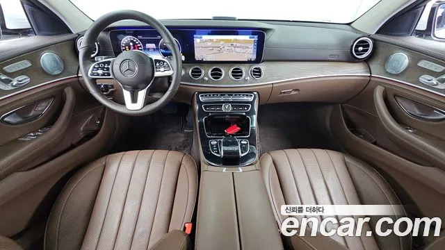 Mercedes-Benz E-класс — интерьер