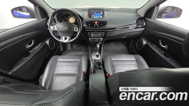 Renault Korea SM3 — интерьер