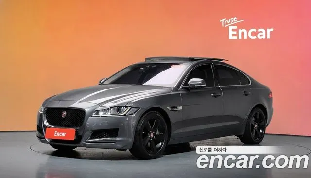 Jaguar XF