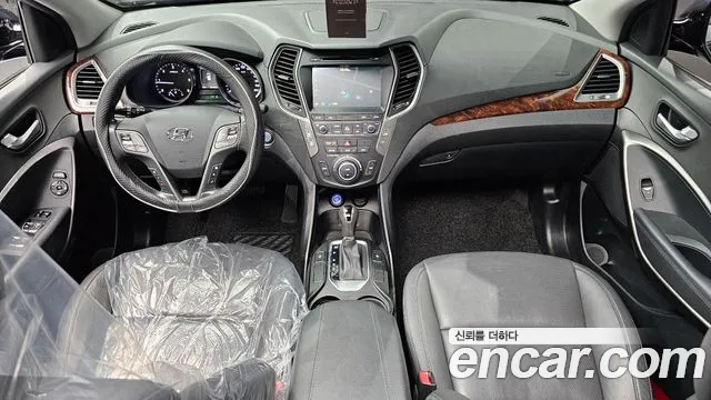 Hyundai Santa Fe — интерьер