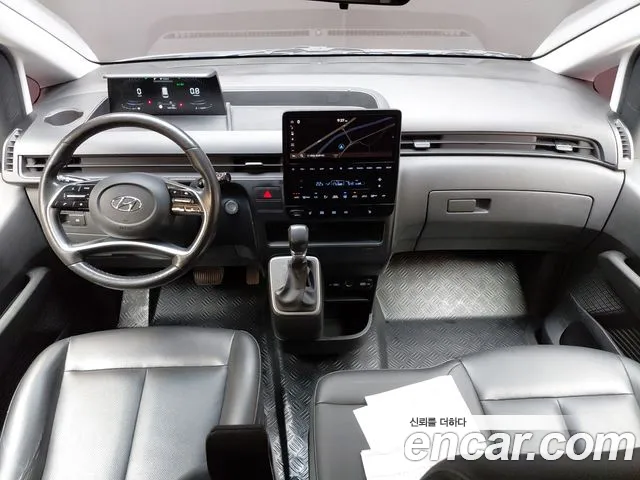 Hyundai Staria — интерьер