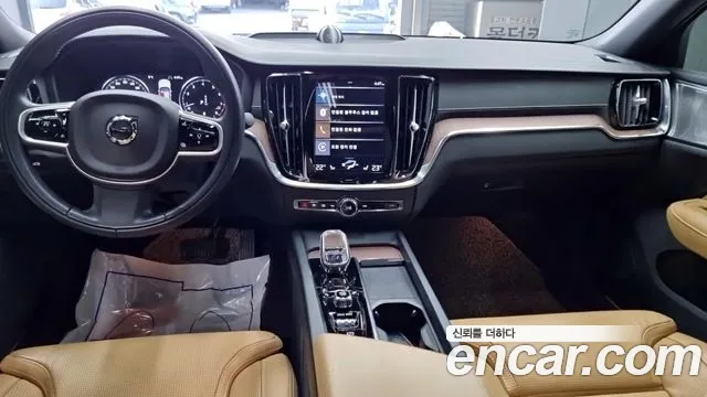 Volvo S60 — интерьер