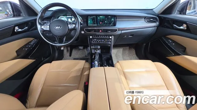Kia K7 — интерьер