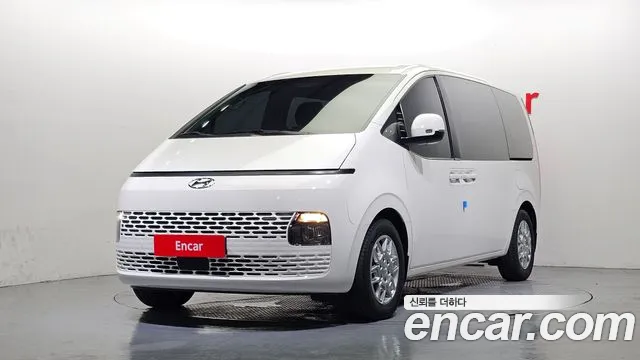 Hyundai Staria