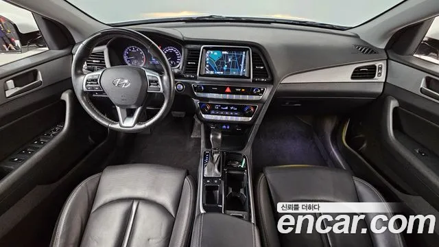Hyundai Sonata — интерьер